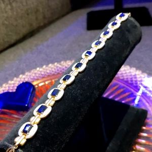 8.84  CTW Sapphire bracelet